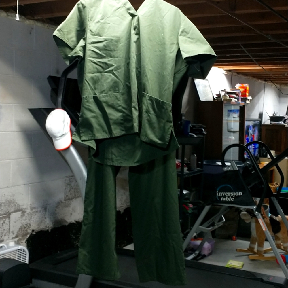 Set of scrubs